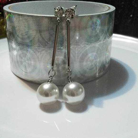 🌟BOUTIQUE SILVER&CZ 💎DIAMOND PEARL DROO EARRINGS - Picture 4 of 5